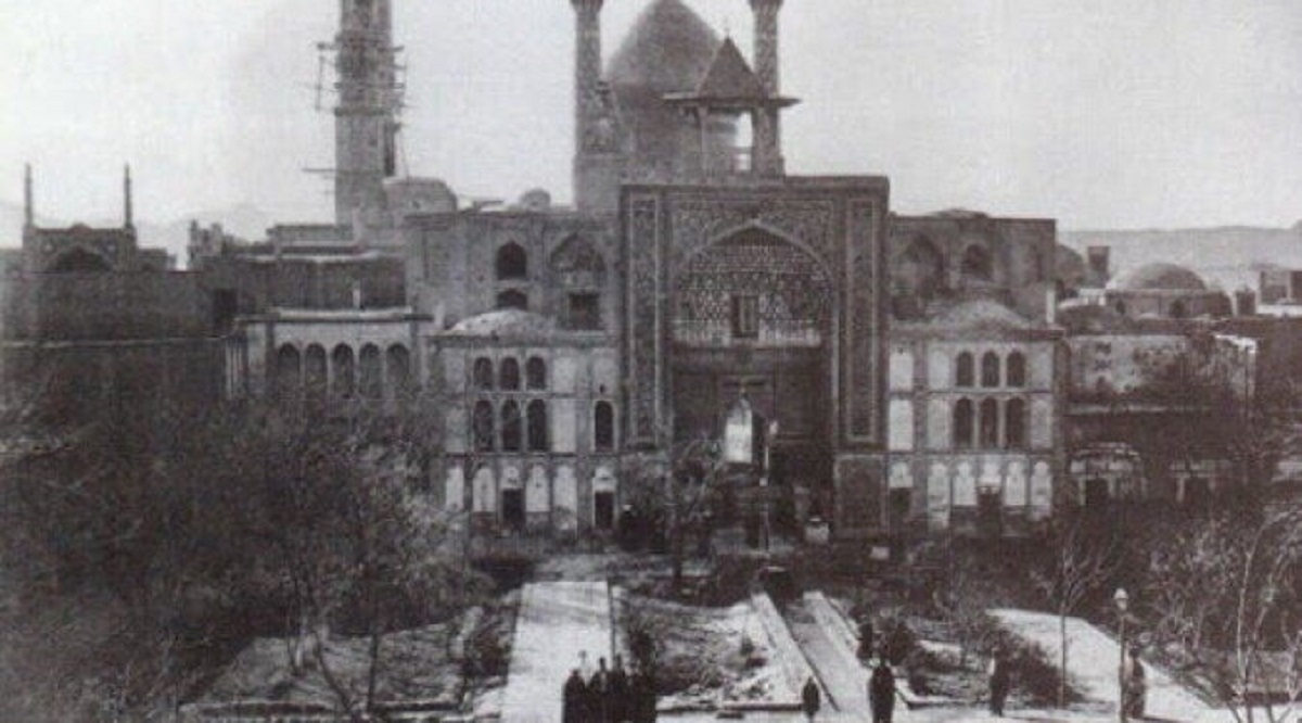 تاسیس حوزه علمیه قم