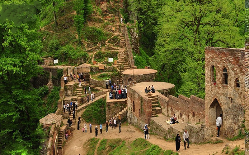 بهترین زمان سفر به قلعه رودخان