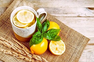 فواید شگفت انگیز نوشیدن آب لیمو