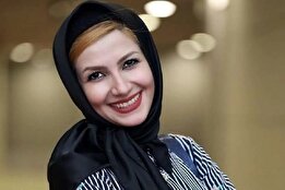 فیلم/ هنرنمایی خاله شادونه با نوازندگی پیانو مشکی در منزلش
