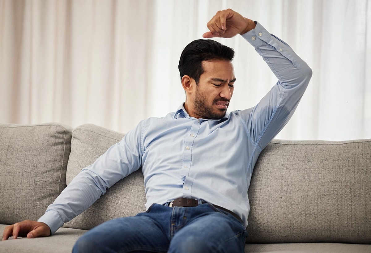 چرا بدن بعضی از افراد بوی بد می‌دهد؟