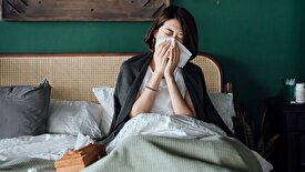 ۱۰ روش برای غلبه بر آلرژی‌های فصلی و داشتن خوابی آسوده‌تر