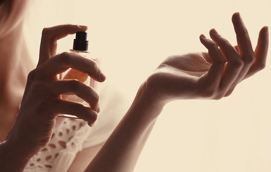 بررسی نقش بوی بدن در جذب و تحریک جنسی! بررسی نقش بوی بدن در جذب و تحریک جنسی!