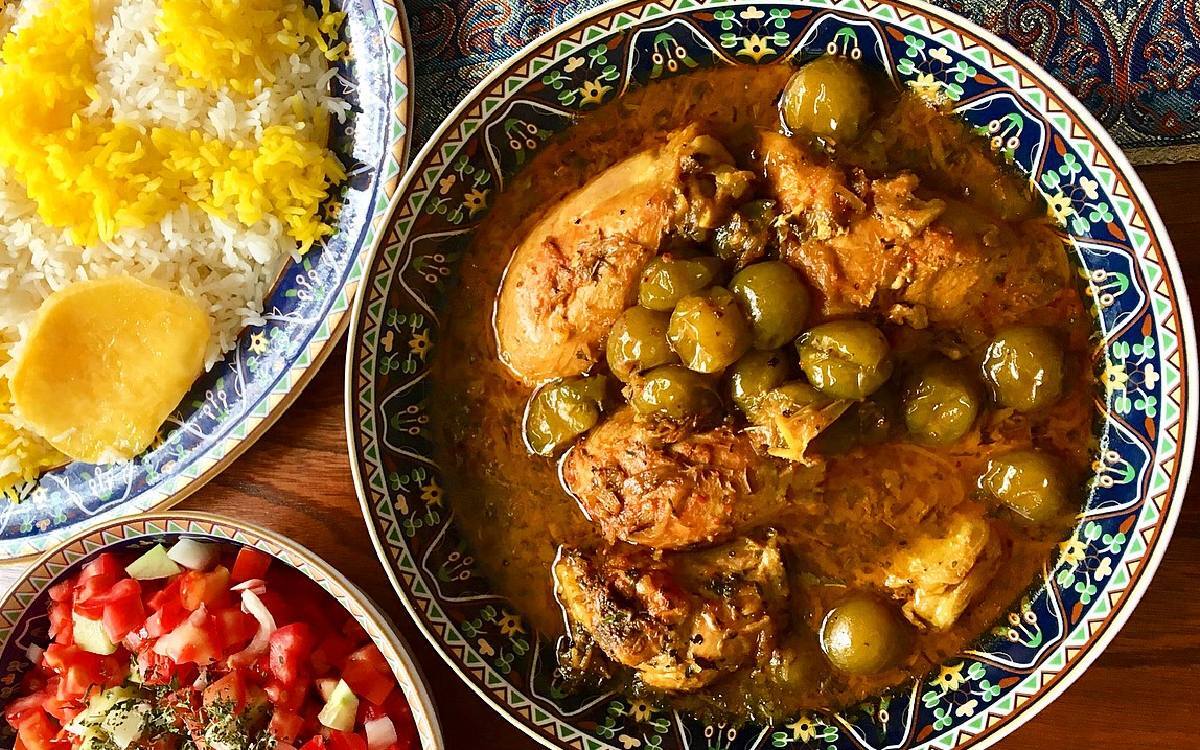 طرز تهیه خورشت گوجه سبز طرز تهیه خورشت گوجه سبز