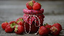طرز تهیه مربای توت فرنگی