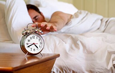 به یک برنامه خواب منظم عادت کنید
