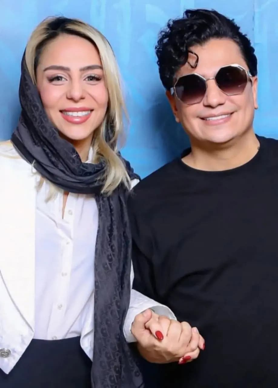 عکس/ محسن ابراهیم‌زاده در کنار خواهرش