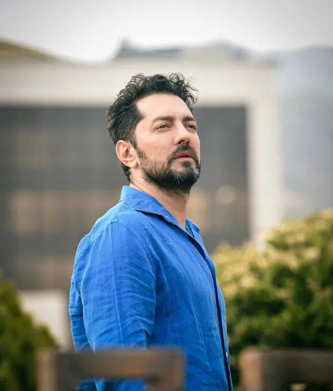 عکس بهرام رادان در دل طبیعت