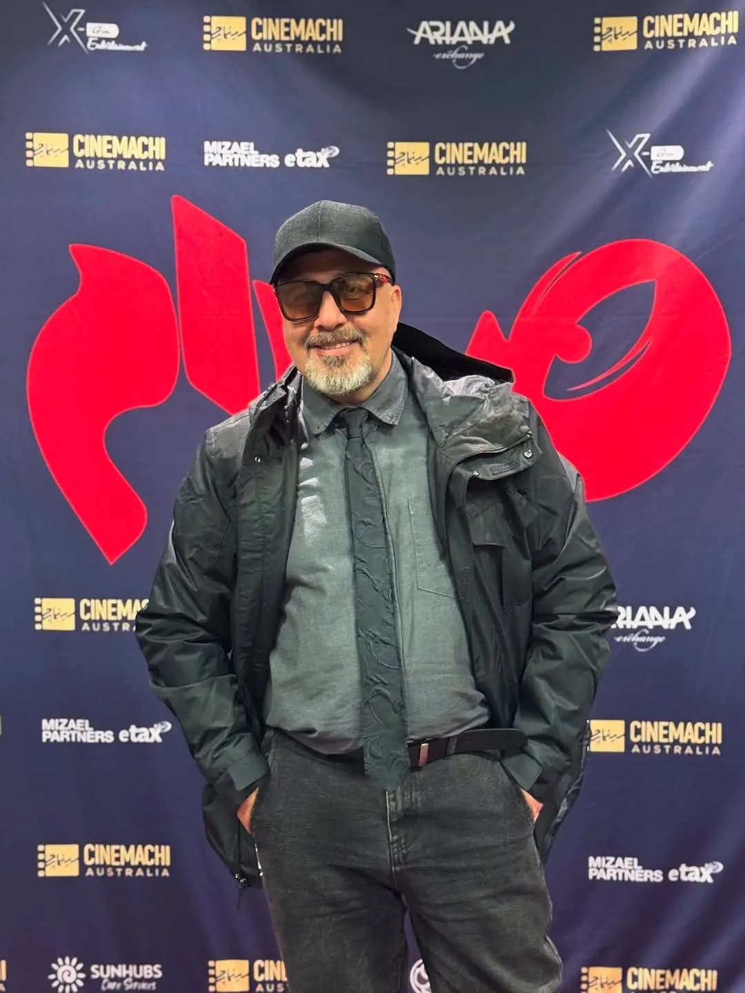 تیپ خاص رضا عطاران در استرالیا جلبتوجه کرد تیپ خاص رضا عطاران در استرالیا جلبتوجه کرد