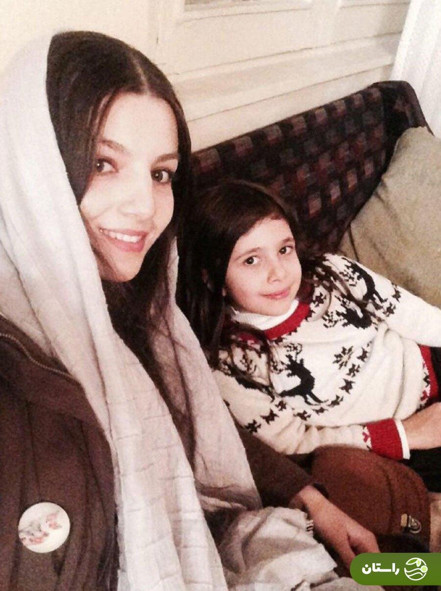 عکس دیده نشده از کودکی نفس بازغی در کنار مهسا حجازی بازیگر نقش شیرین در سریال تاسیان عکس دیده نشده از کودکی نفس بازغی در کنار مهسا حجازی بازیگر نقش شیرین در سریال تاسیان