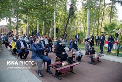 رونمایی از 